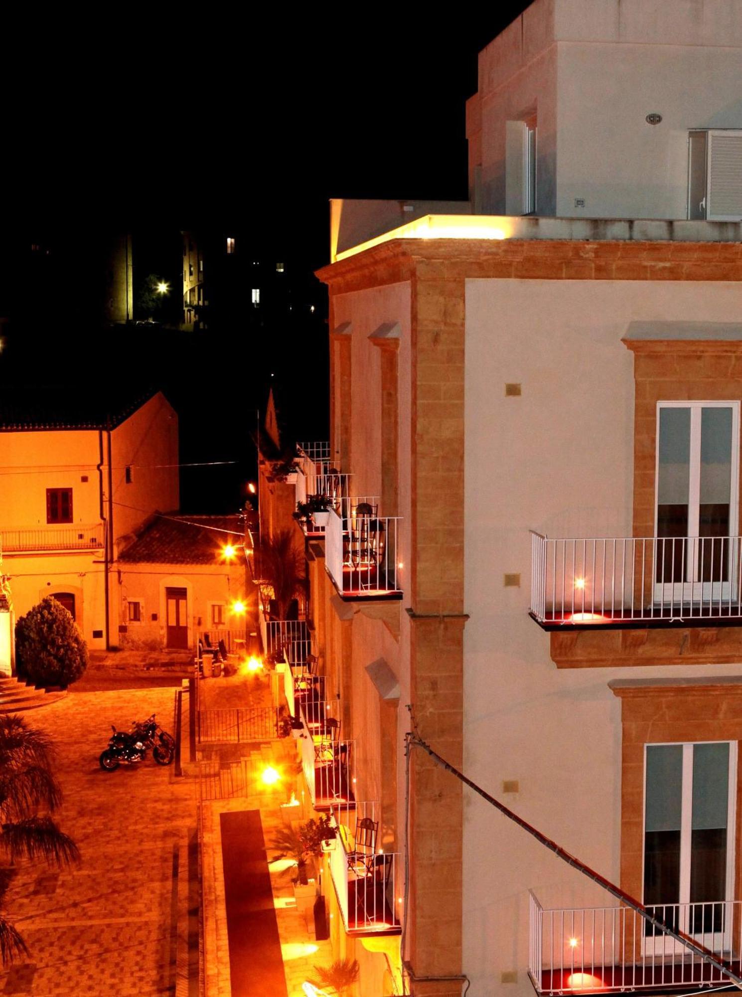 Hotel La Dimora Di Piazza Carmine Ragusa Exterior foto